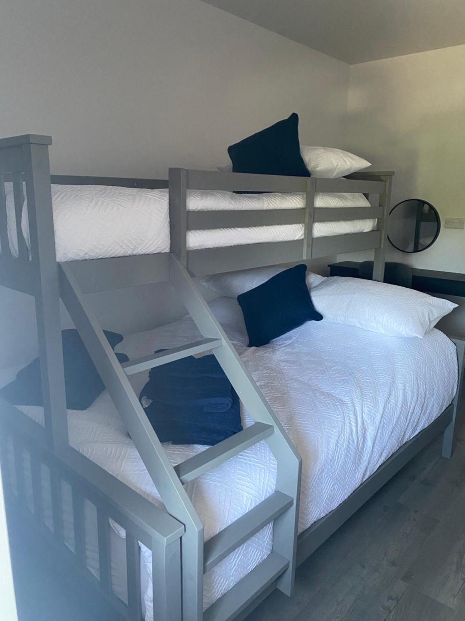 Ballymullock Barn Lofts Carncastle Oda fotoğraf